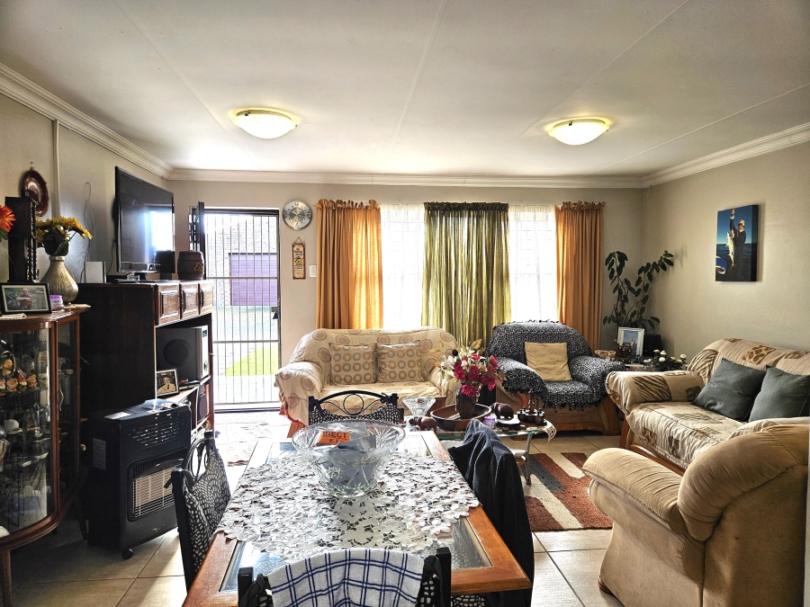 2 Bedroom Property for Sale in C Place Eastern Cape